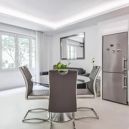 Charming 1br In Heart Of *
